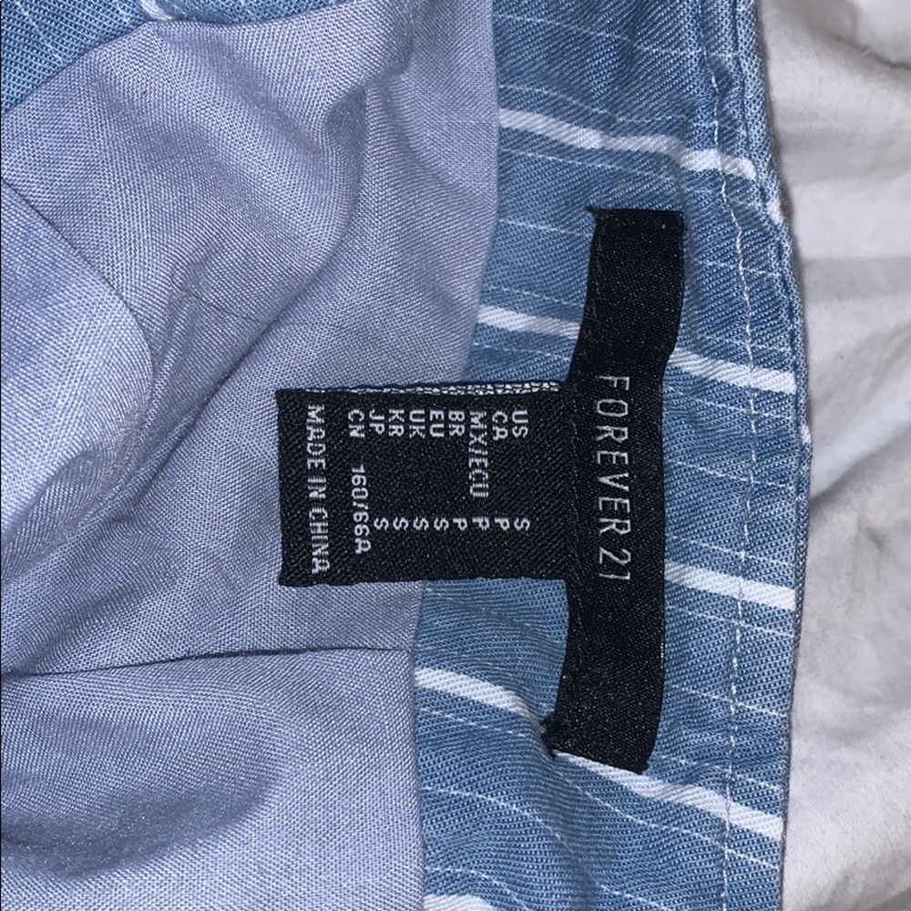 Forever 21 - Picture 2 of 3